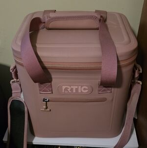 RTIC Soft Pack 12 Can Cooler In Snapdragon NWT